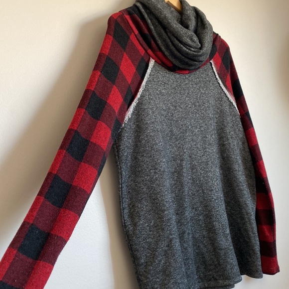 12PM by Mon Ami. Cowl-neck sweater. Plaid/grey. Medium. - Picture 3 of 8